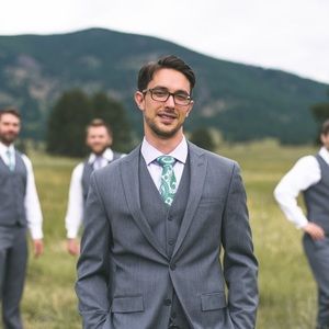 Meet your Posher, Levi